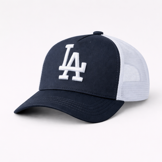 Pro Fit Snapback Trucker Hat Offwhite/Navy