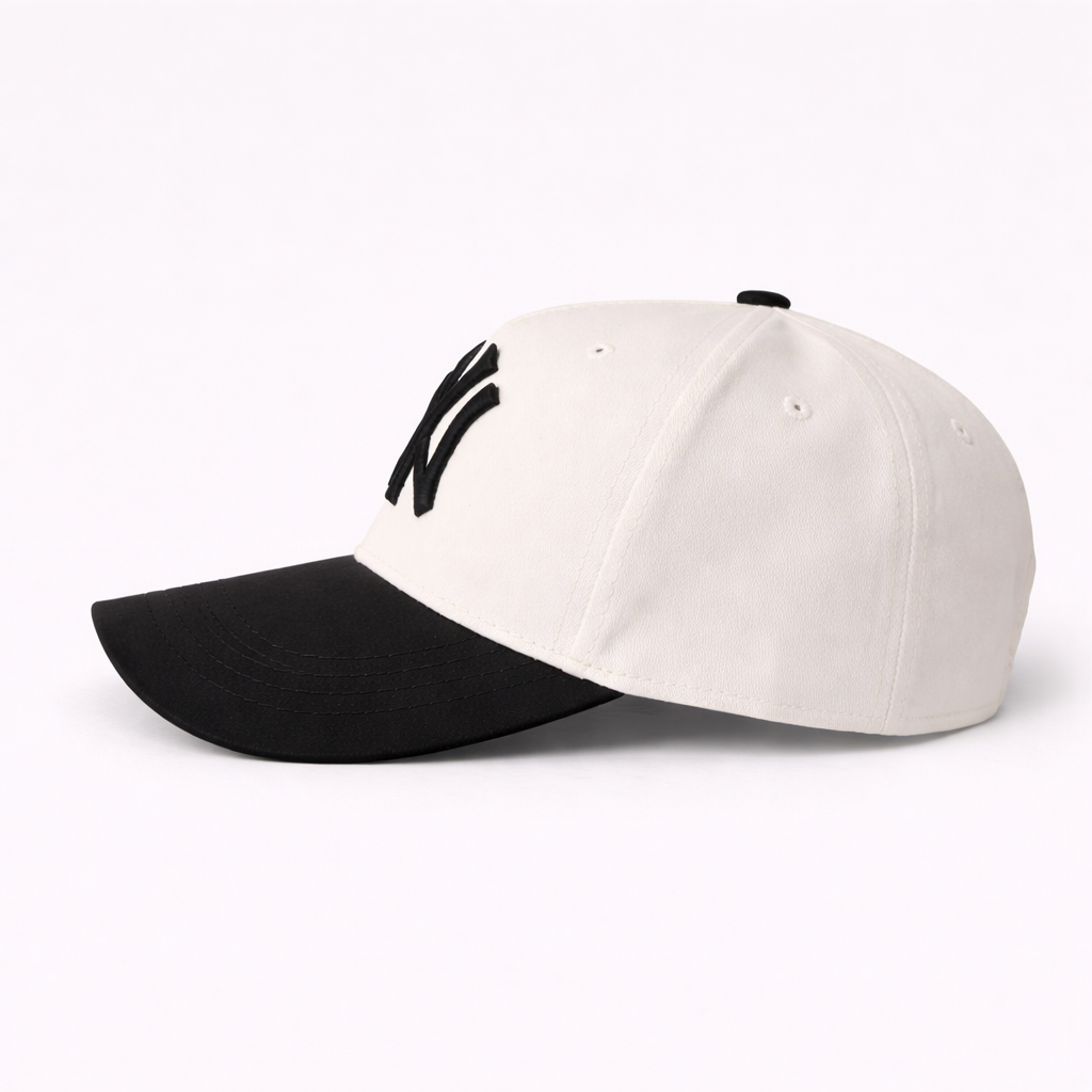 Pro Fit Snapback Trucker Hat Offwhite/Black